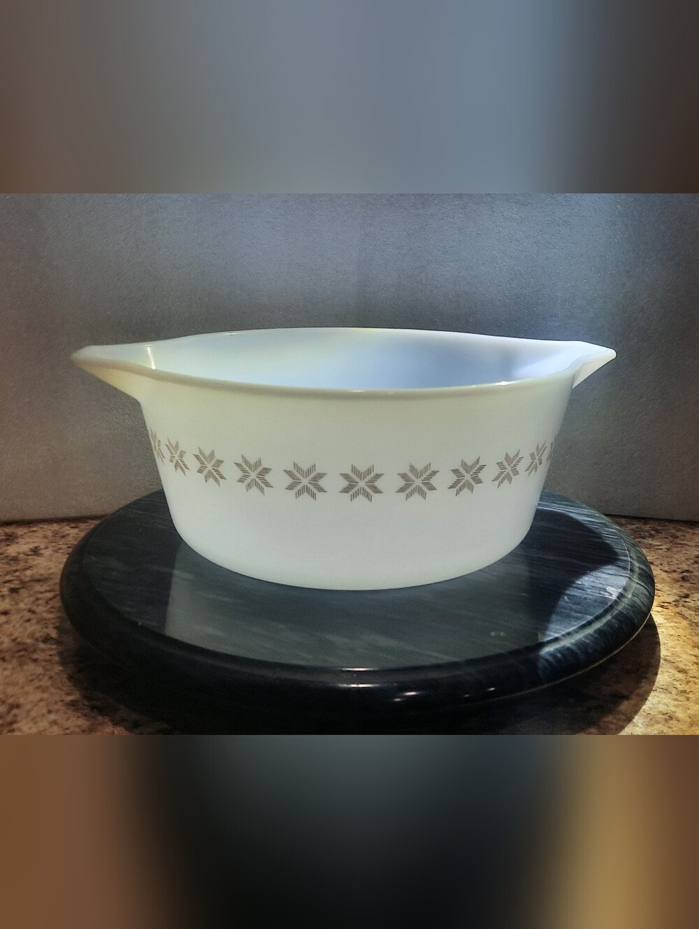 Pyrex Town & Country Casserole Dish - Picture 3 of 5